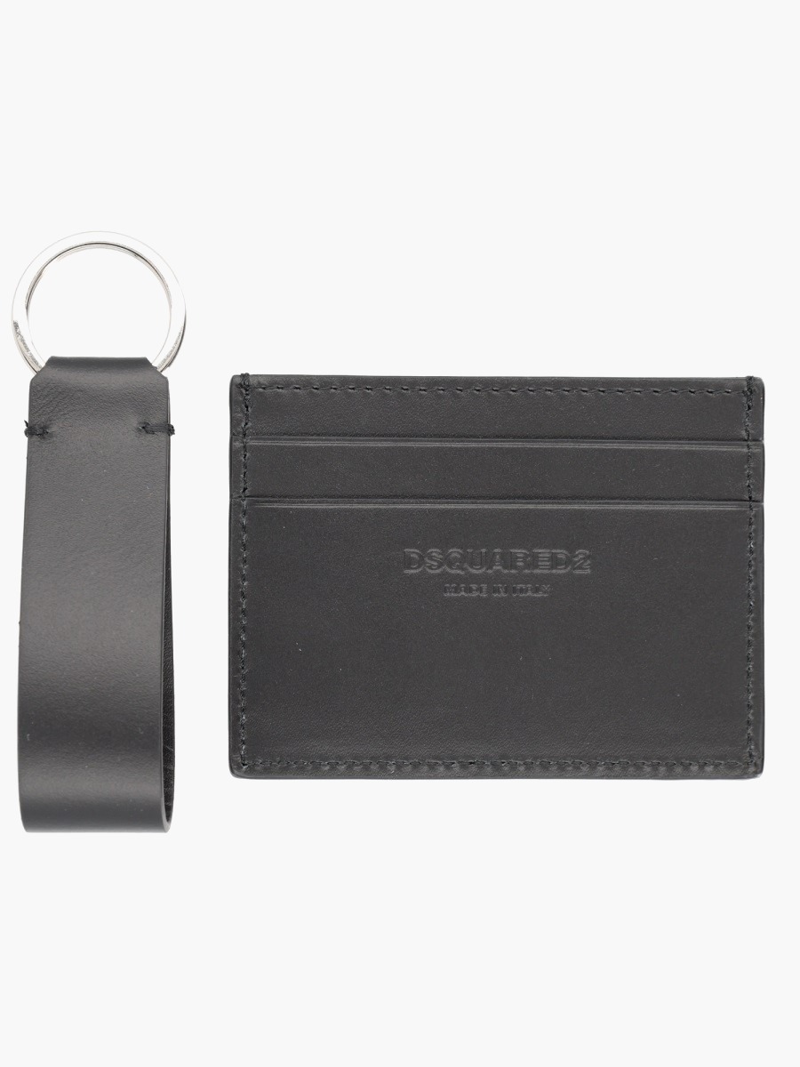 nanito_source_url:https://nokinstyle.com/2328179/card-holder-and-keychain-gift-set.jpg