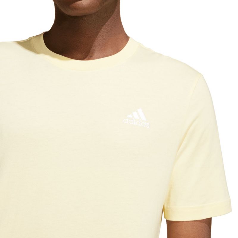 nanito_source_url:https://b2bsportswholesale.net/public/storage/productimages/e6/54/cd/3c/1152994/image/xlarge_clean.jpg