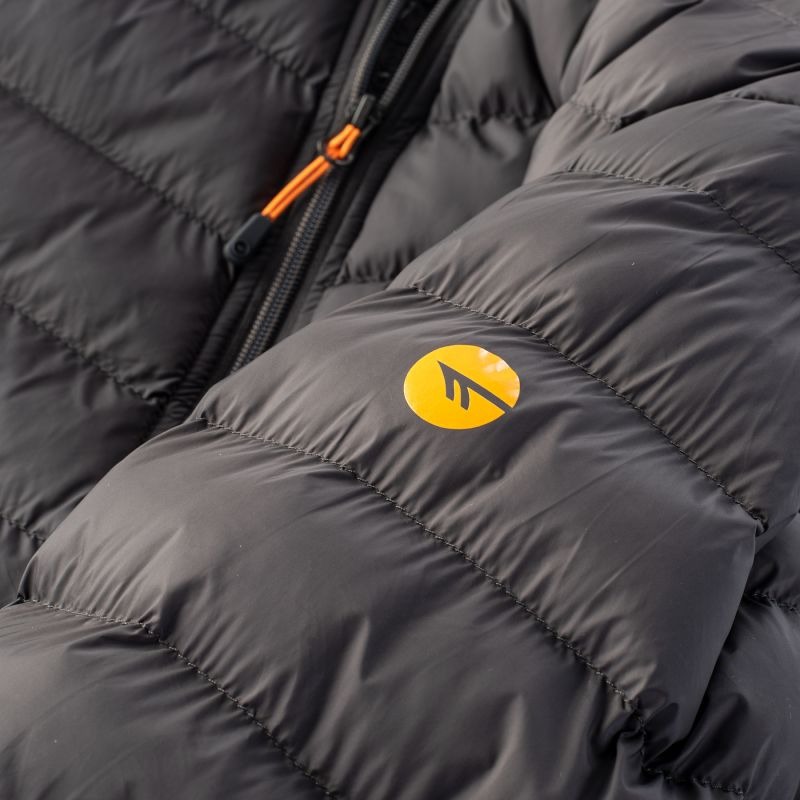 nanito_source_url:https://b2bsportswholesale.net/public/storage/productimages/e3/82/eb/3f/1670946/image/xlarge_clean.jpg