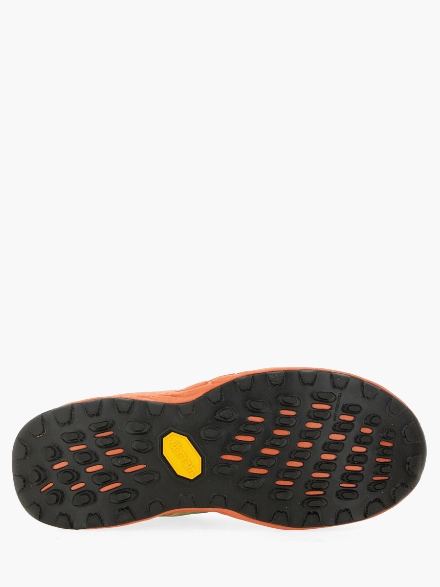 nanito_source_url:https://nokinstyle.com/2362028/hierro-sneaker.jpg