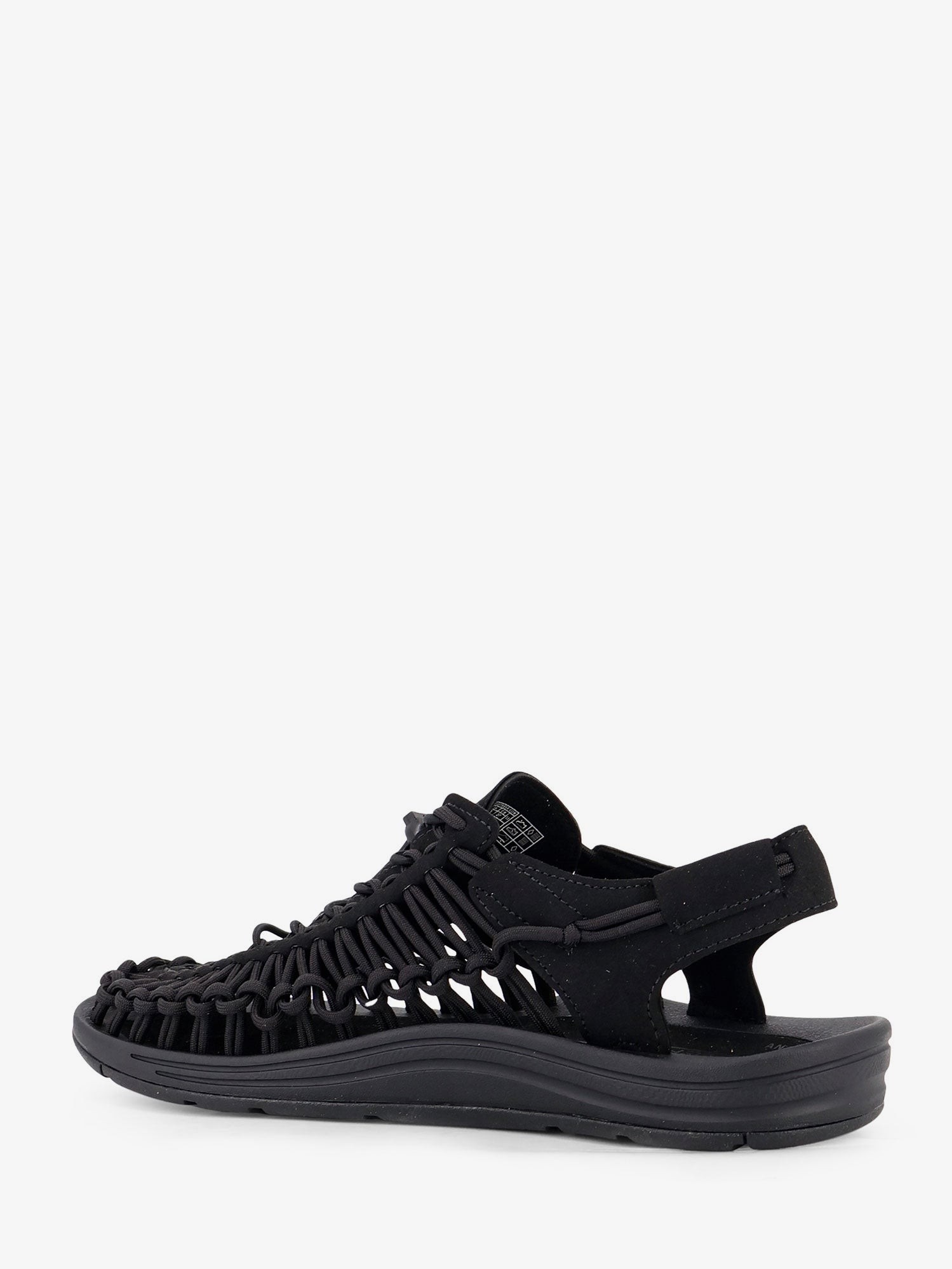 nanito_source_url:https://nokinstyle.com/2440317/uneek-m-woven-fabric-sandals.jpg