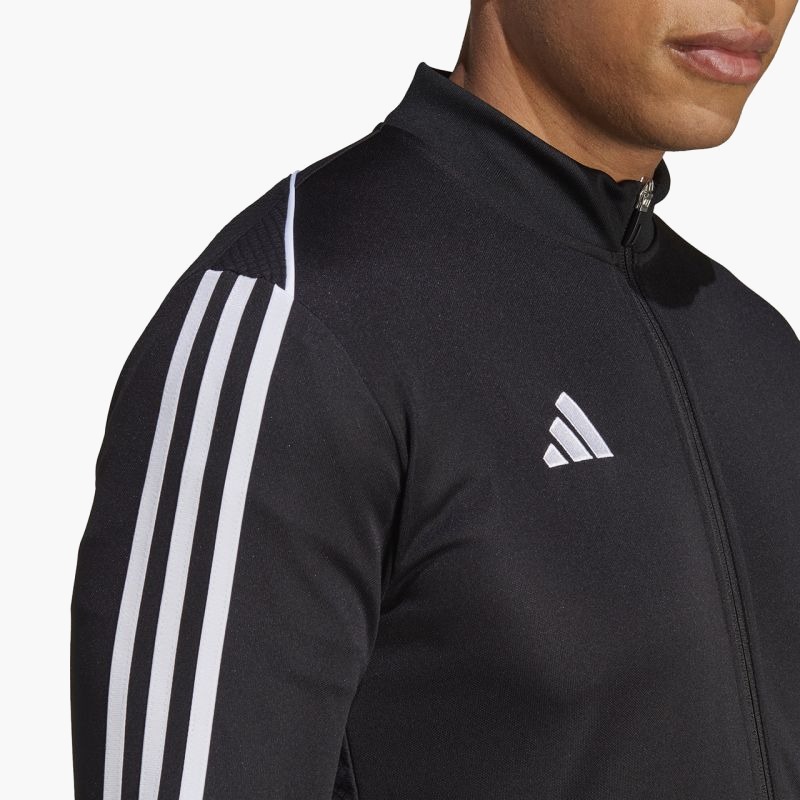 nanito_source_url:https://b2bsportswholesale.net/public/storage/productimages/f8/bd/1c/06/935146/image/xlarge_clean.jpg