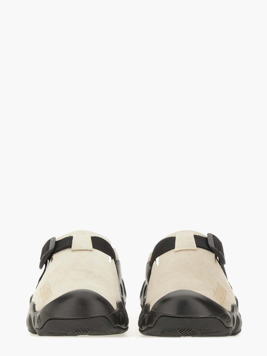 nanito_source_url:https://nokinstyle.com/2376025/clog-hyperport.jpg