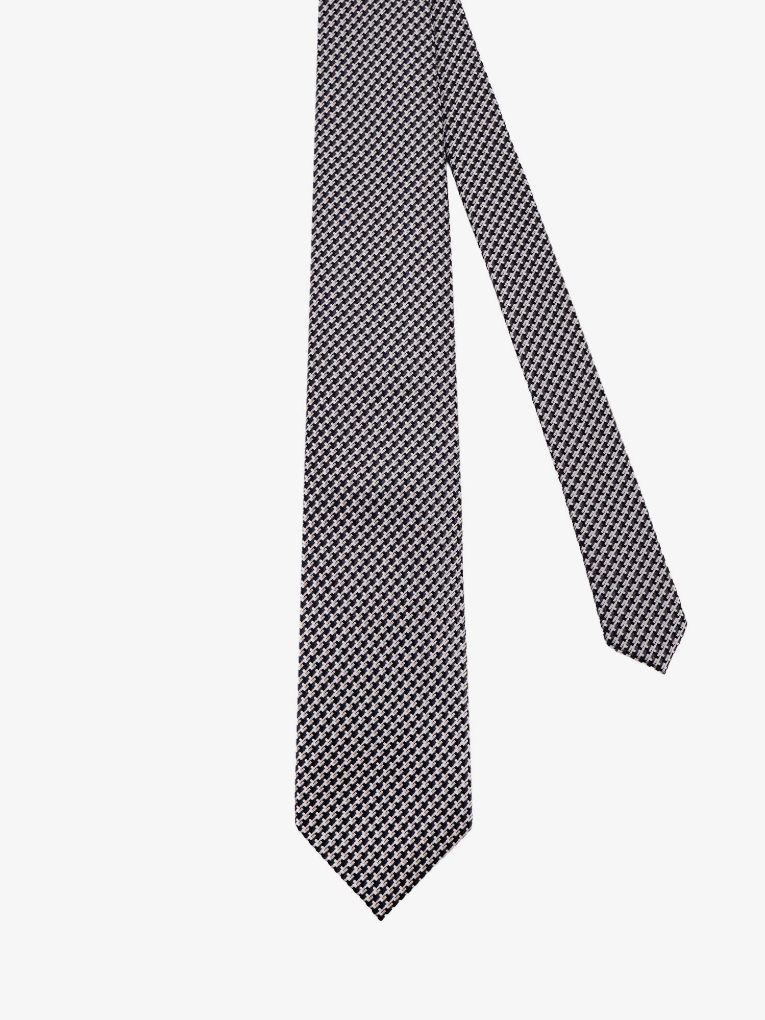 nanito_source_url:https://nokinstyle.com/2402284/silk-tie.jpg