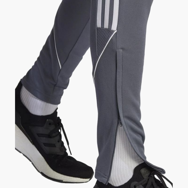 nanito_source_url:https://b2bsportswholesale.net/public/storage/productimages/e5/2b/5e/04/928593/image/xlarge_clean.jpg
