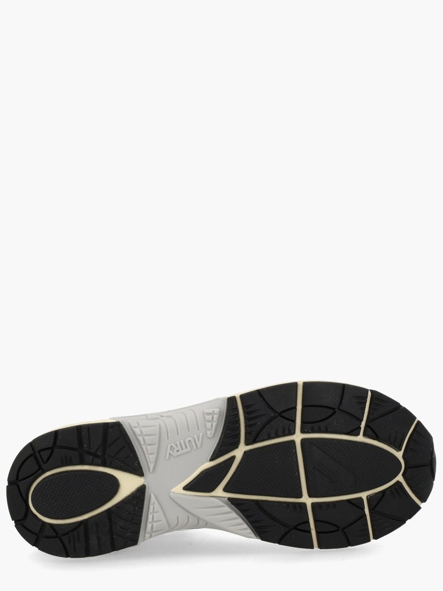 nanito_source_url:https://nokinstyle.com/2324003/hyperway-sneaker.jpg