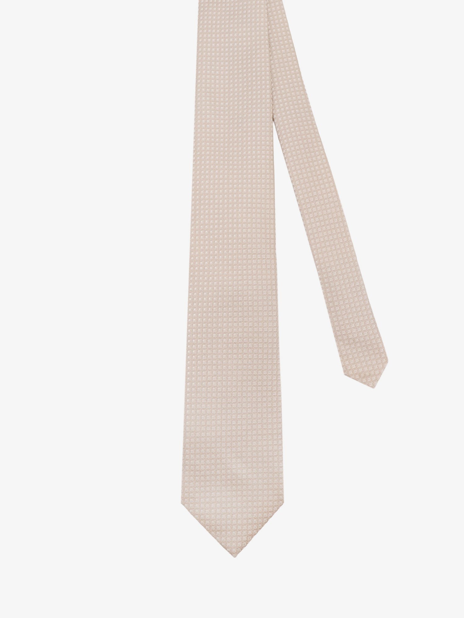 nanito_source_url:https://nokinstyle.com/2436991/silk-tie.jpg