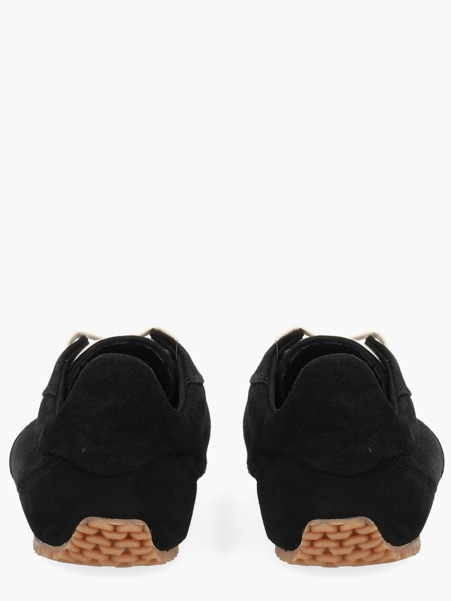 nanito_source_url:https://nokinstyle.com/2340196/daze-runner-sneaker.jpg