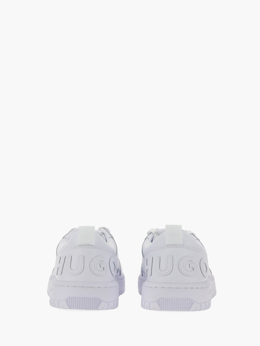 nanito_source_url:https://nokinstyle.com/2347051/sneaker-with-logo.jpg