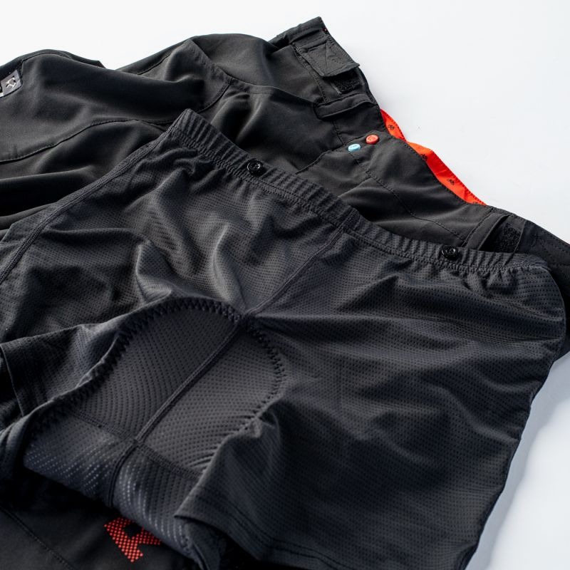 nanito_source_url:https://b2bsportswholesale.net/public/storage/productimages/cb/9c/de/a7/1670728/image/xlarge_clean.jpg