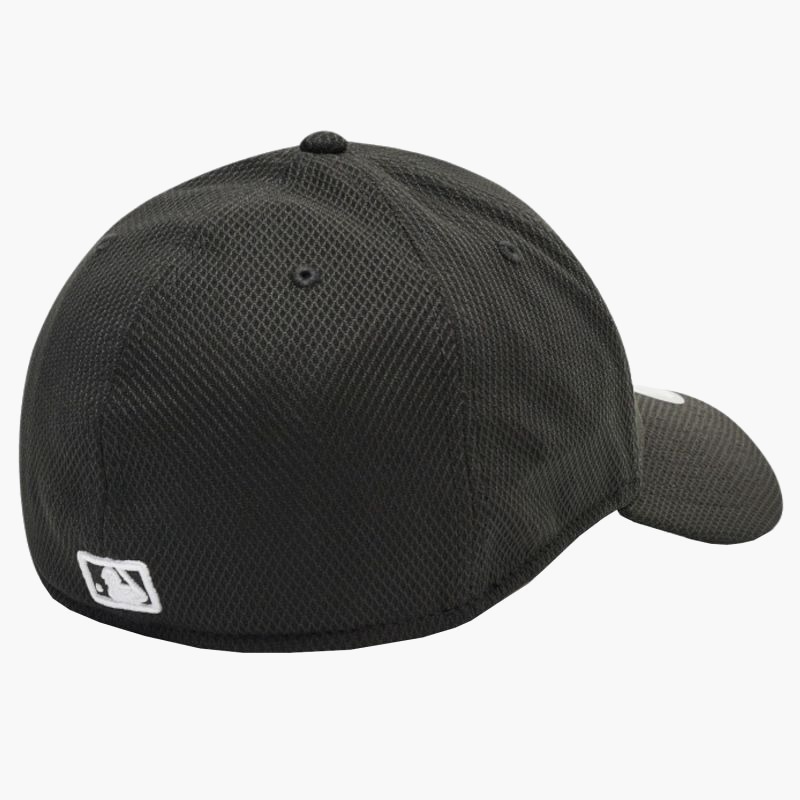 nanito_source_url:https://b2bsportswholesale.net/public/storage/productimages/68/70/88/68/842583/image/xlarge_clean.jpg