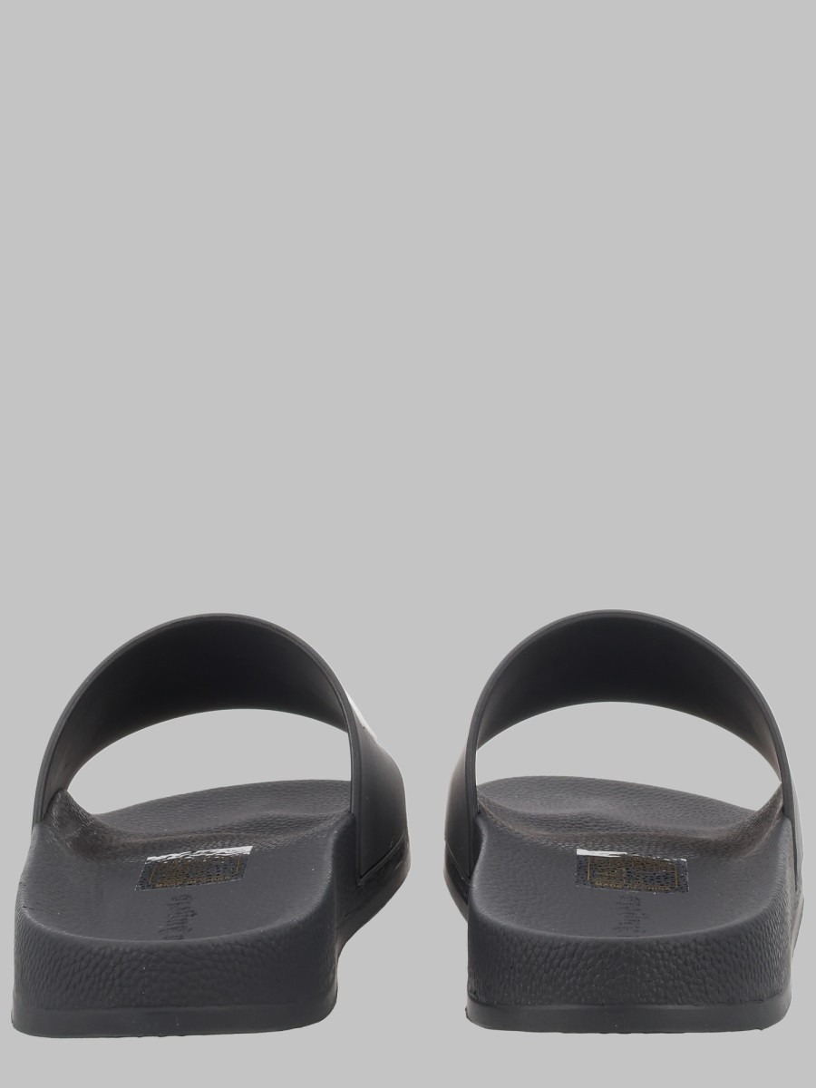 nanito_source_url:https://nokinstyle.com/2428623/sandalo-slide-con-logo.jpg