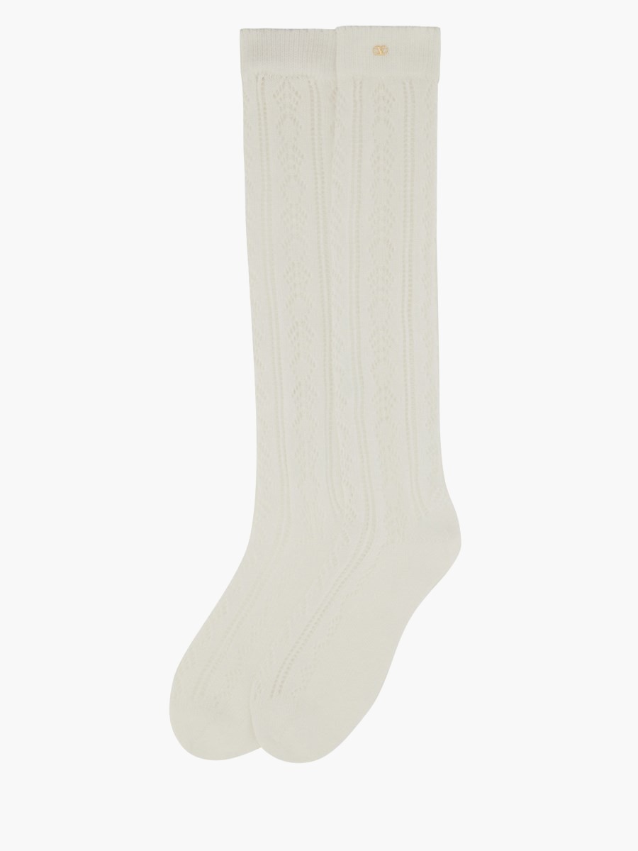 nanito_source_url:https://nokinstyle.com/2382553/long-socks.jpg