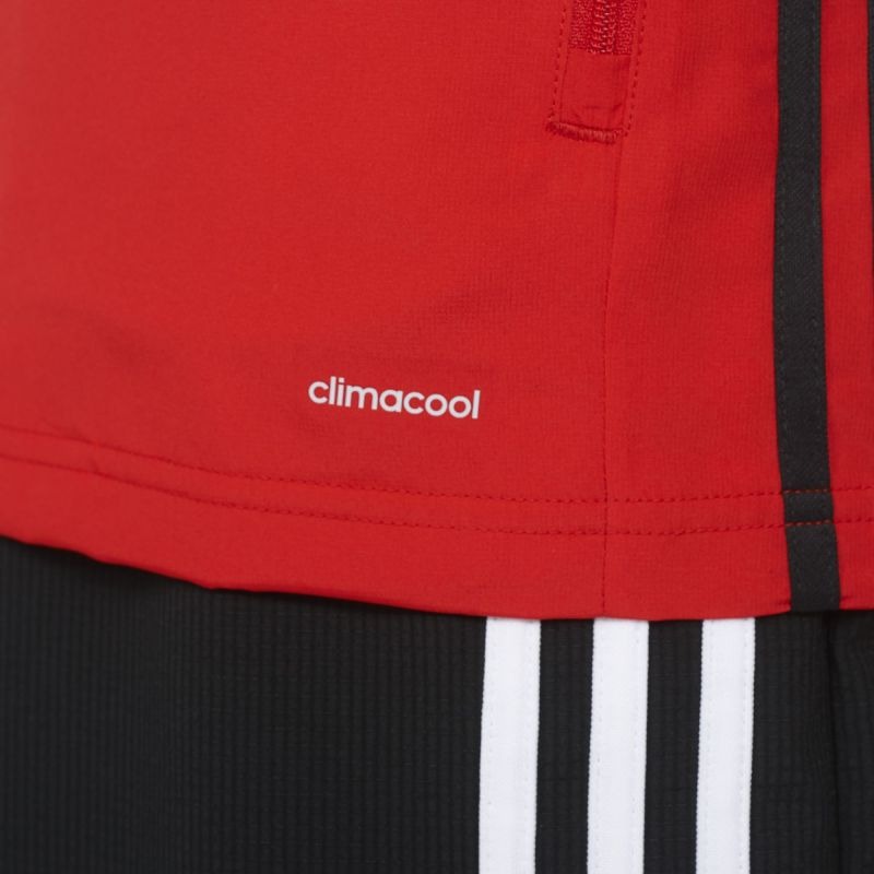 nanito_source_url:https://b2bsportswholesale.net/public/storage/productimages/4f/12/bf/0e/212516/image/xlarge_clean.jpg