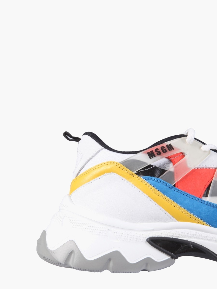 nanito_source_url:https://nokinstyle.com/2350910/trainers-sneakers.jpg