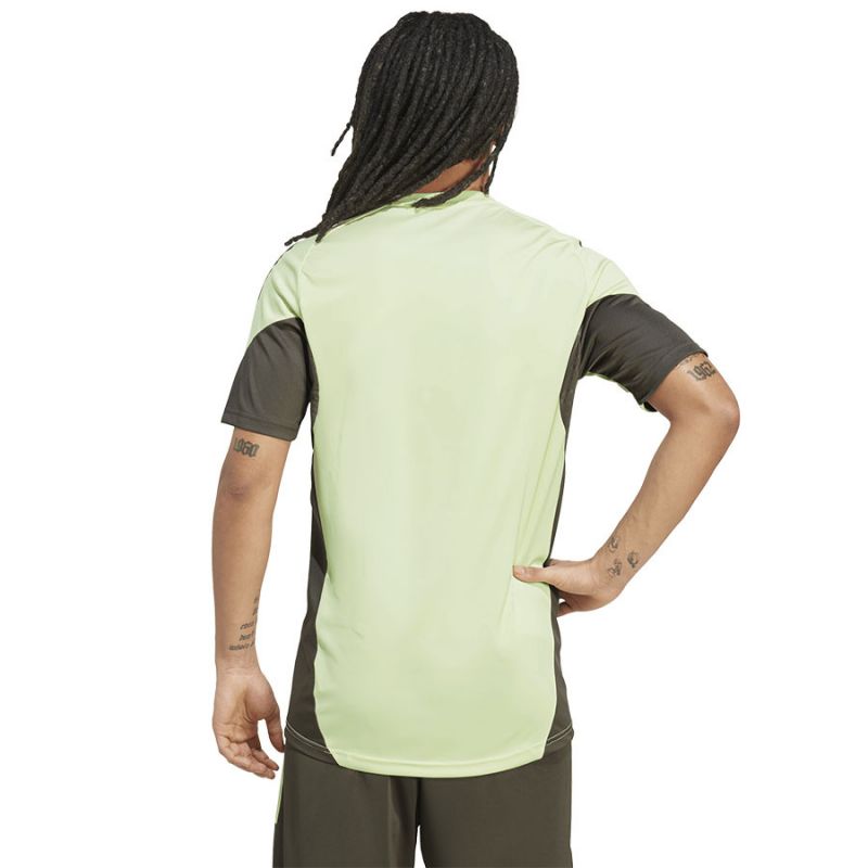 nanito_source_url:https://b2bsportswholesale.net/public/storage/productimages/f0/89/e4/f8/1546749/image/xlarge_clean.jpg