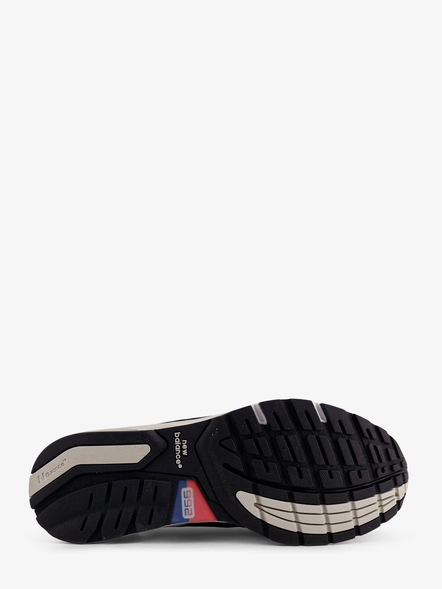 nanito_source_url:https://nokinstyle.com/2426893/mesh-and-suede-u992bk-sneakers.jpg