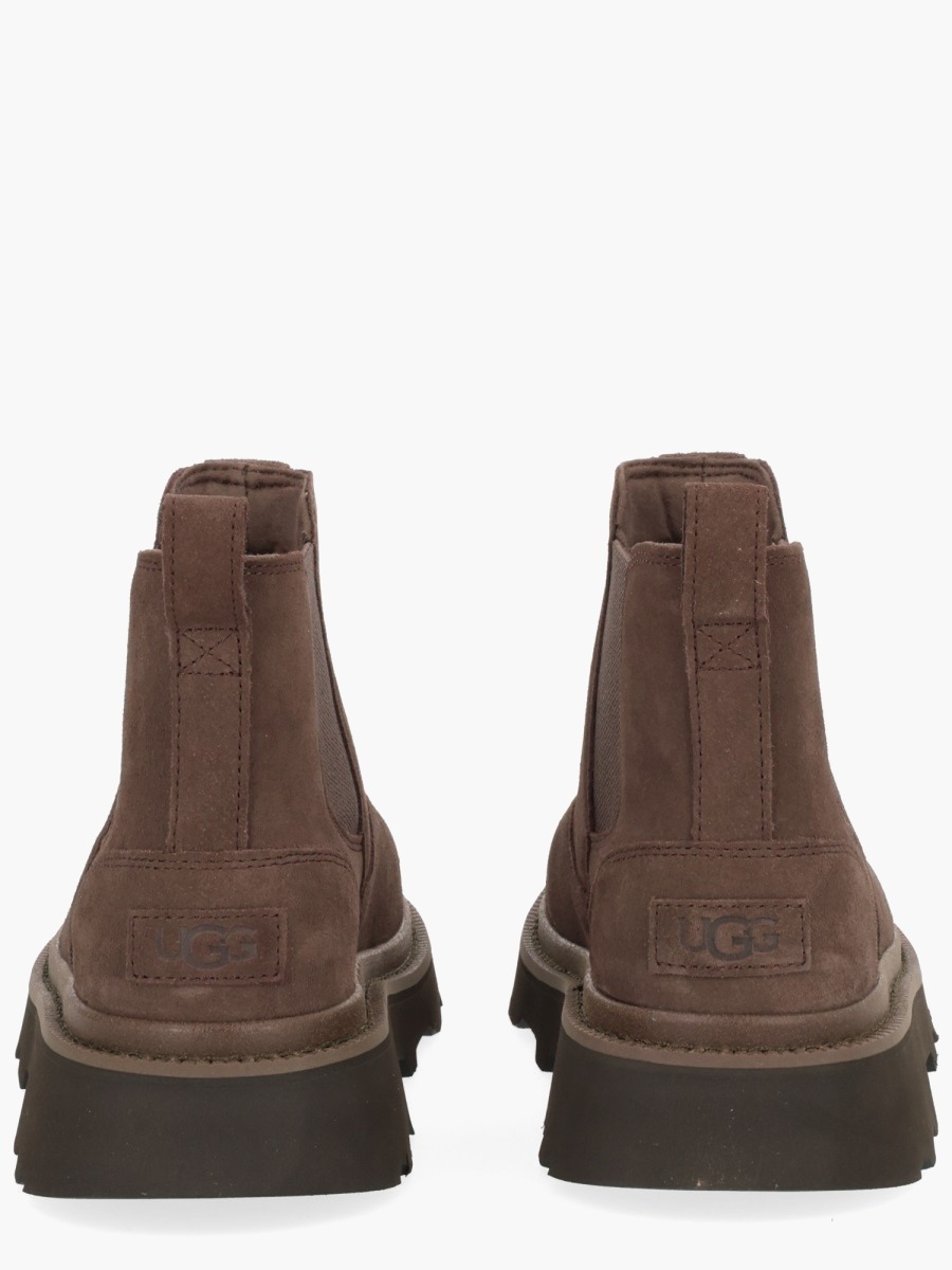 nanito_source_url:https://nokinstyle.com/2370981/chelsea-lug-boot.jpg