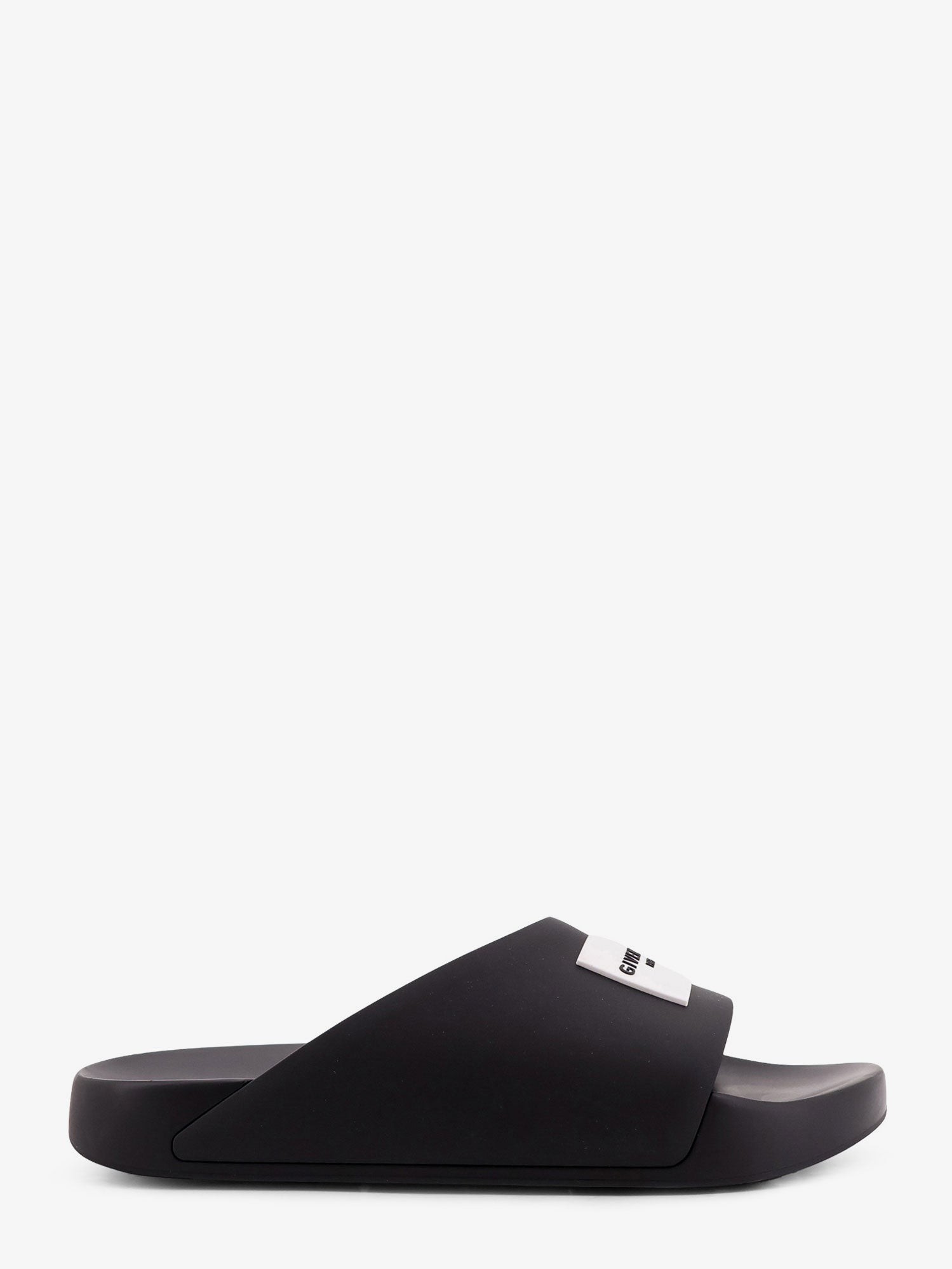 nanito_source_url:https://nokinstyle.com/2421670/rubber-slide-with-logo-lettering-patch.jpg