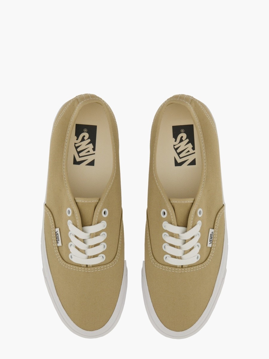 nanito_source_url:https://nokinstyle.com/2386762/sneaker-lx-authentic-4.jpg