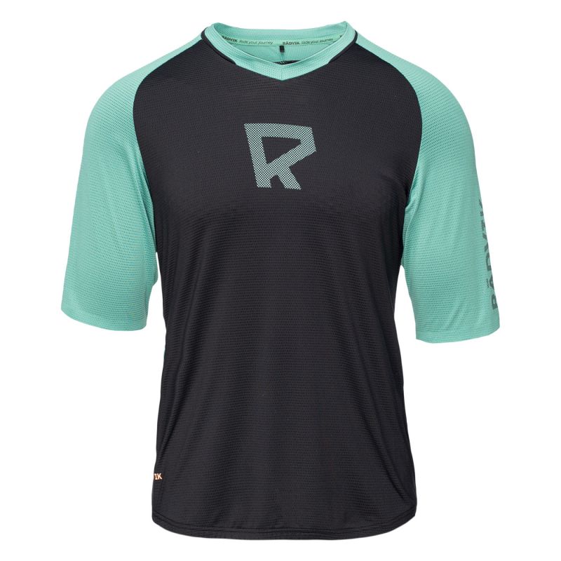nanito_source_url:https://b2bsportswholesale.net/public/storage/productimages/f1/19/2f/a5/1123847/image/xlarge_clean.jpg