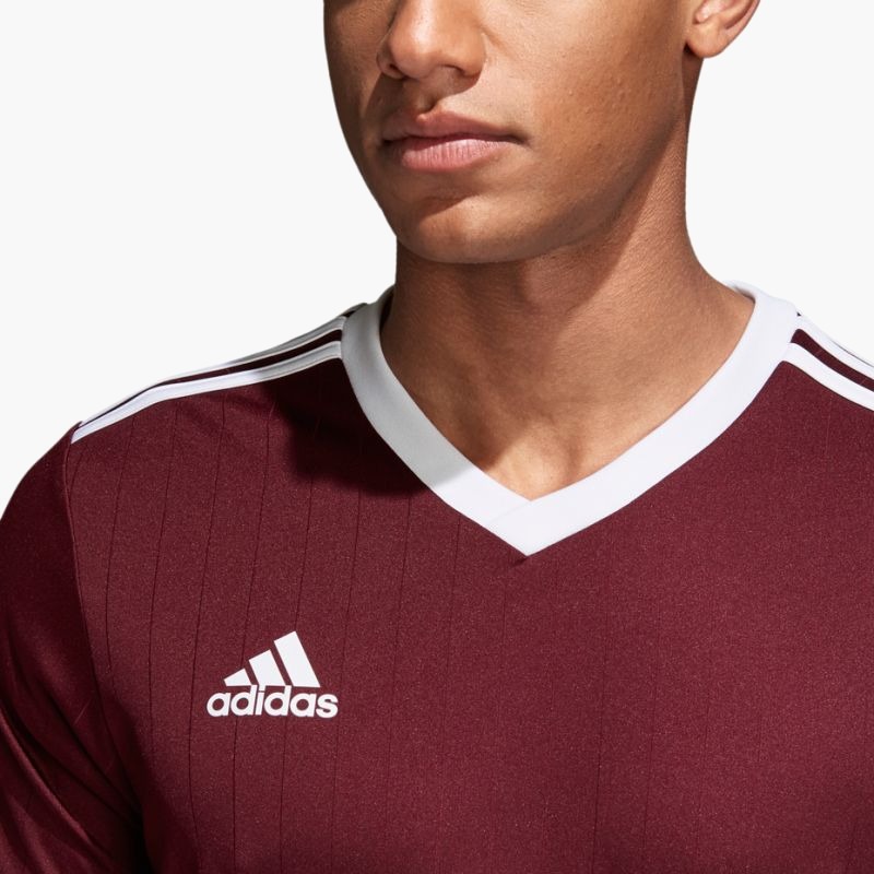 nanito_source_url:https://b2bsportswholesale.net/public/storage/productimages/46/bc/ef/05/445473/image/xlarge_clean.jpg
