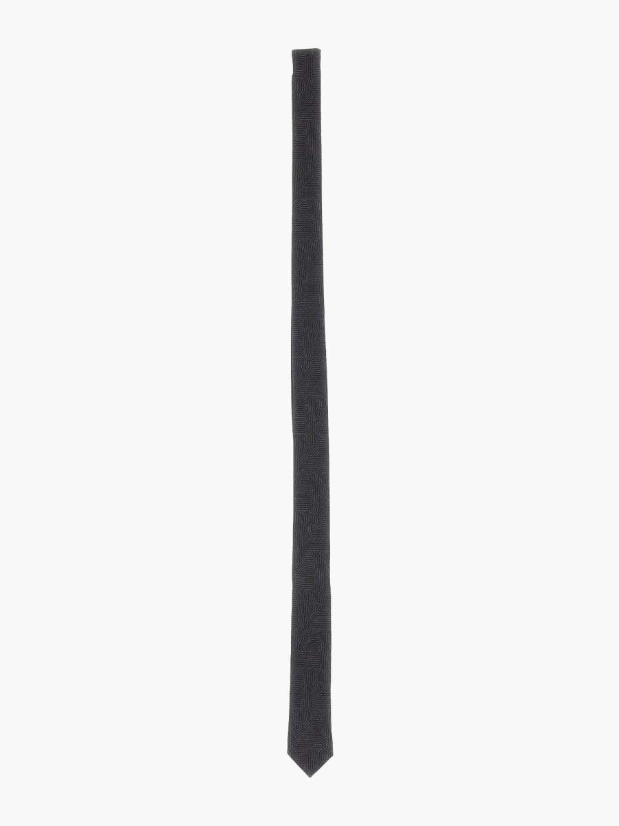 nanito_source_url:https://nokinstyle.com/2322927/wool-tie.jpg