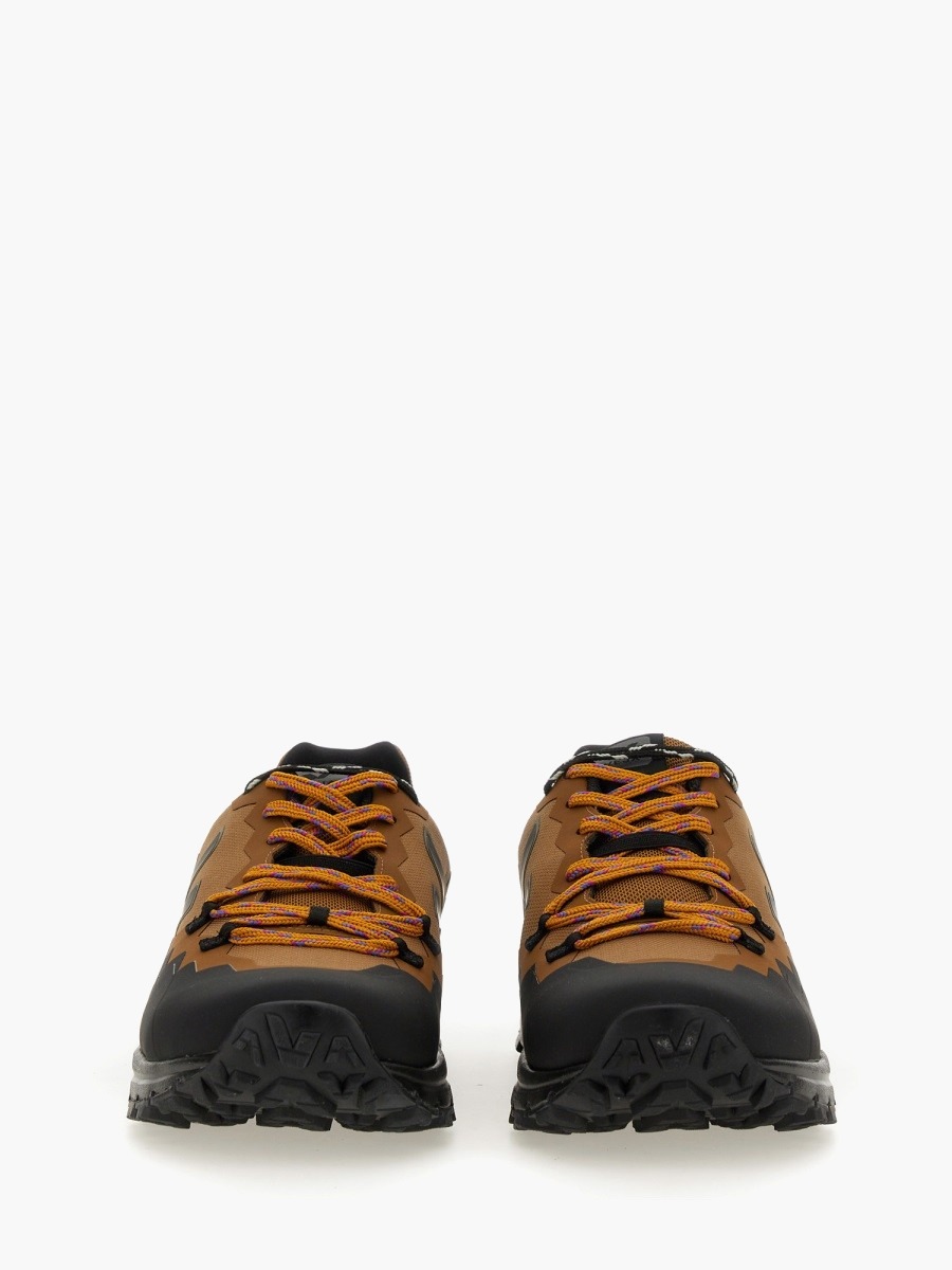 nanito_source_url:https://nokinstyle.com/2348341/fitz-roy-trek-shell-sneaker.jpg