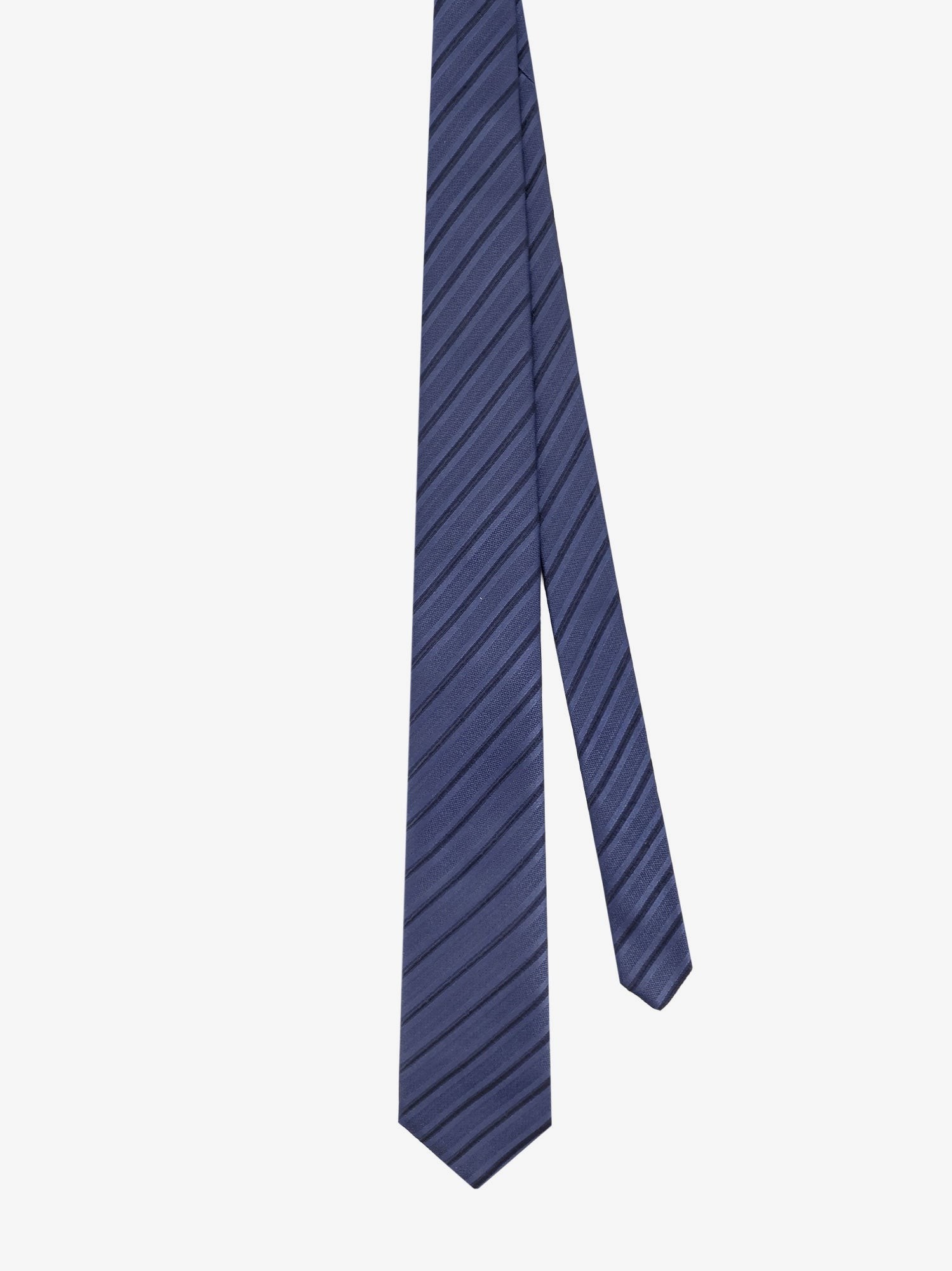 nanito_source_url:https://nokinstyle.com/2407225/silk-tie.jpg