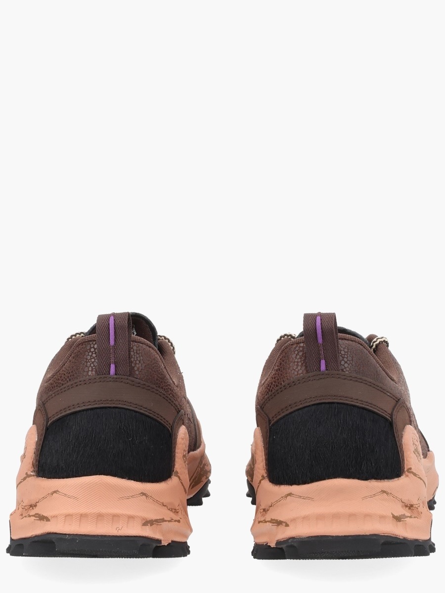 nanito_source_url:https://nokinstyle.com/2428521/sneaker-jasper-zionic-con-logo.jpg