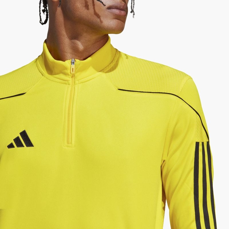 nanito_source_url:https://b2bsportswholesale.net/public/storage/productimages/3d/fc/15/84/2257344/image/xlarge_clean.jpg