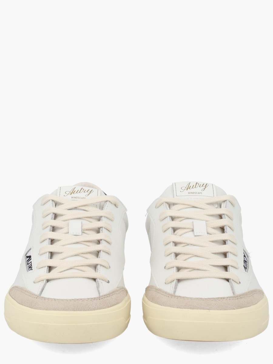 nanito_source_url:https://nokinstyle.com/2416996/sneaker-windscape-low.jpg
