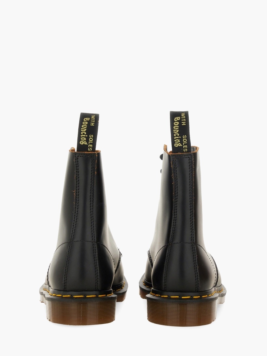nanito_source_url:https://nokinstyle.com/2362546/boot-1460-vintage.jpg