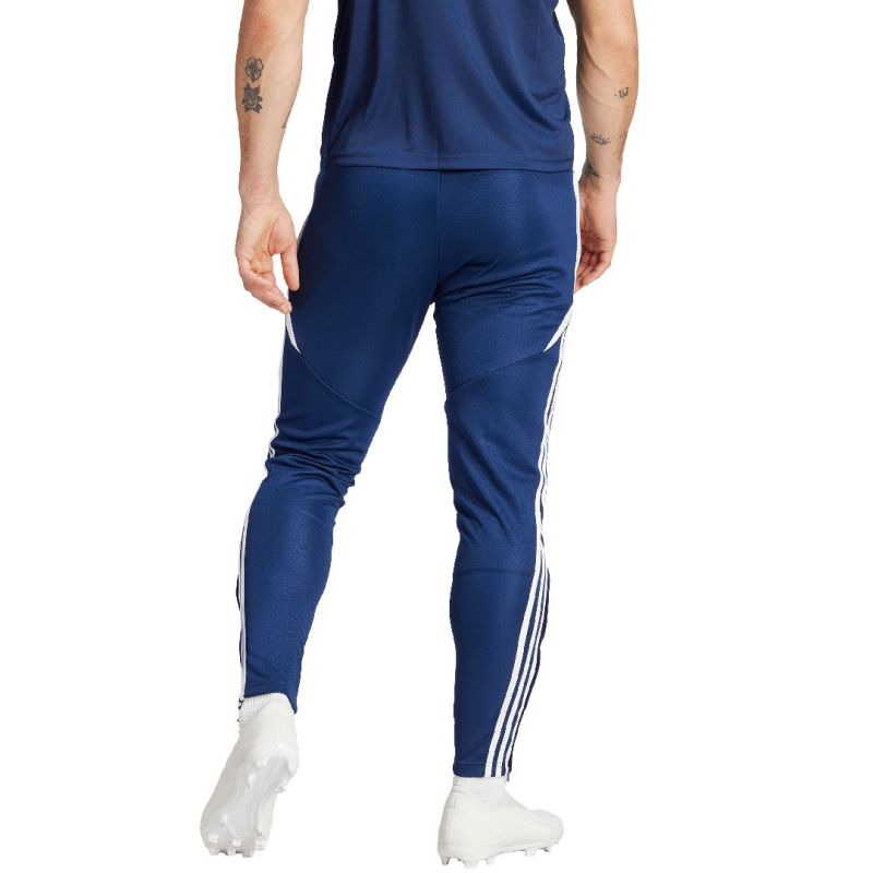 nanito_source_url:https://b2bsportswholesale.net/public/storage/productimages/bc/ff/3b/ee/1374239/image/xlarge_clean.jpg