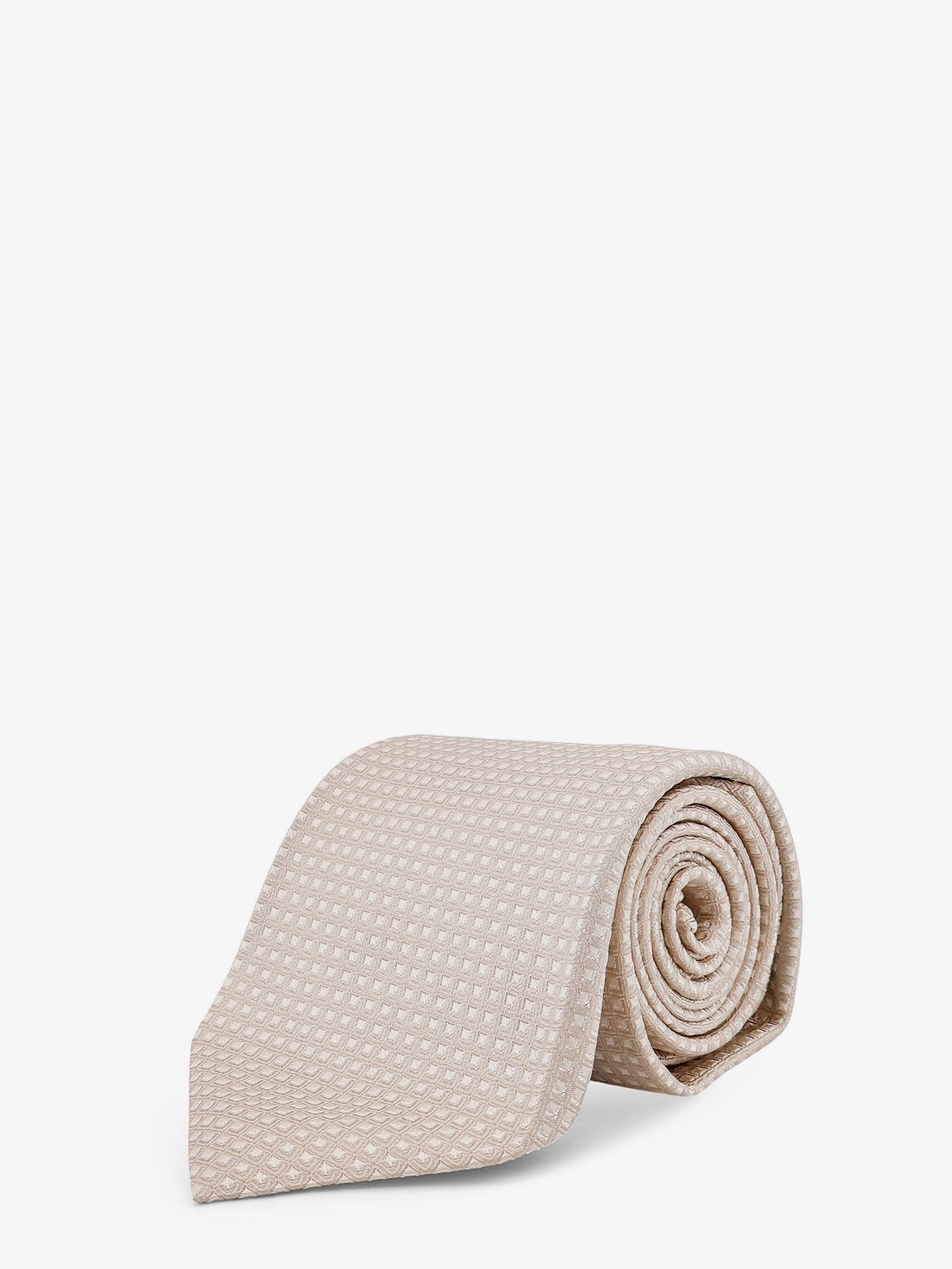 nanito_source_url:https://nokinstyle.com/2436990/silk-tie.jpg