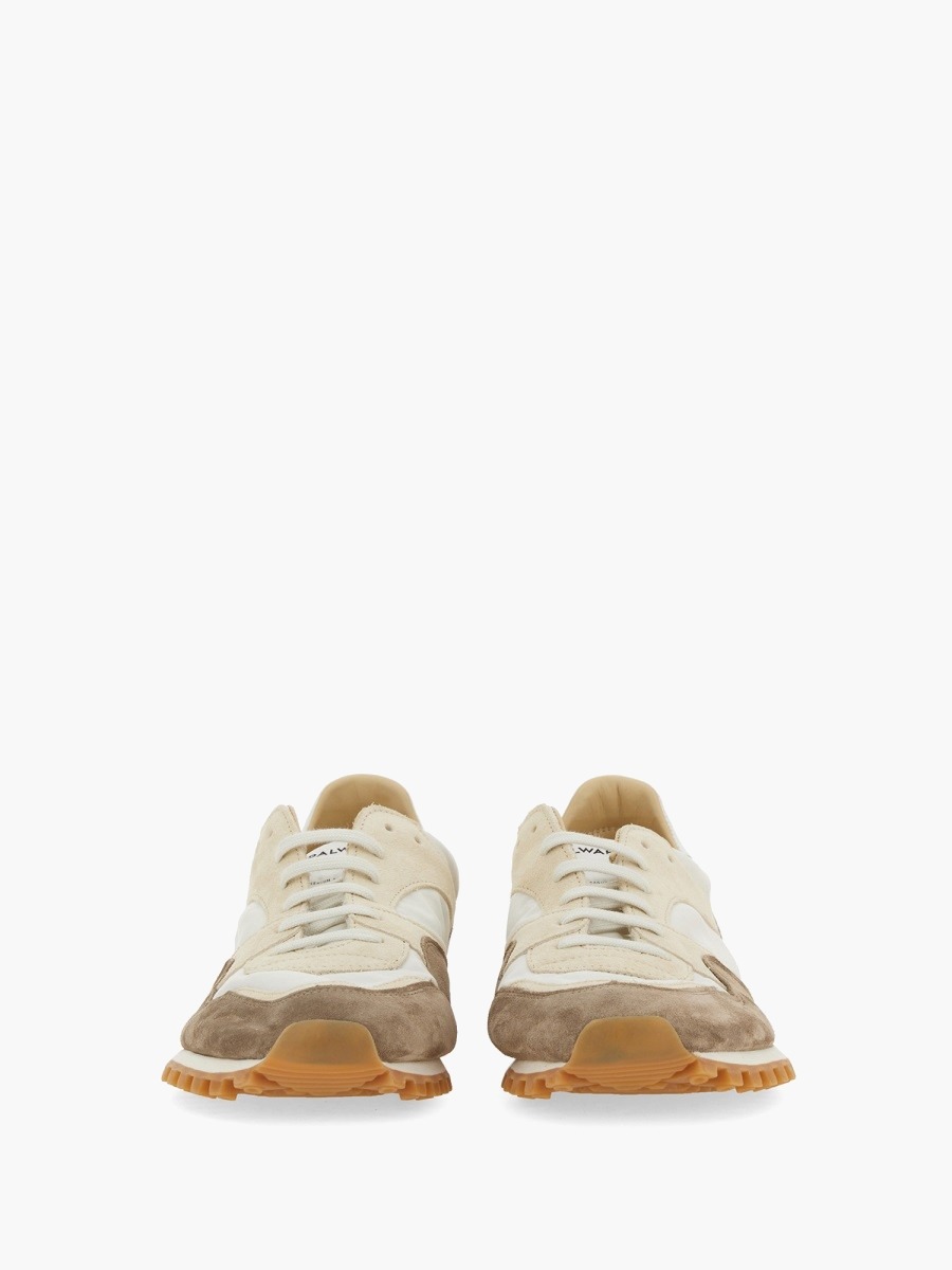 nanito_source_url:https://nokinstyle.com/2346917/marathon-trail-low-sneaker.jpg