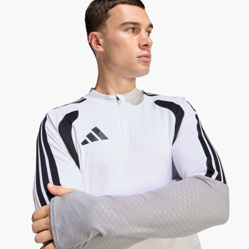 nanito_source_url:https://b2bsportswholesale.net/public/storage/productimages/fe/29/4e/91/1970439/image/xlarge_clean.jpg