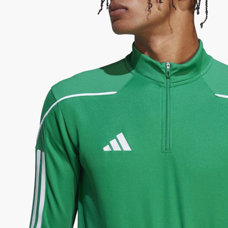 nanito_source_url:https://b2bsportswholesale.net/public/storage/productimages/35/0b/67/ab/1418203/image/xlarge_clean.jpg
