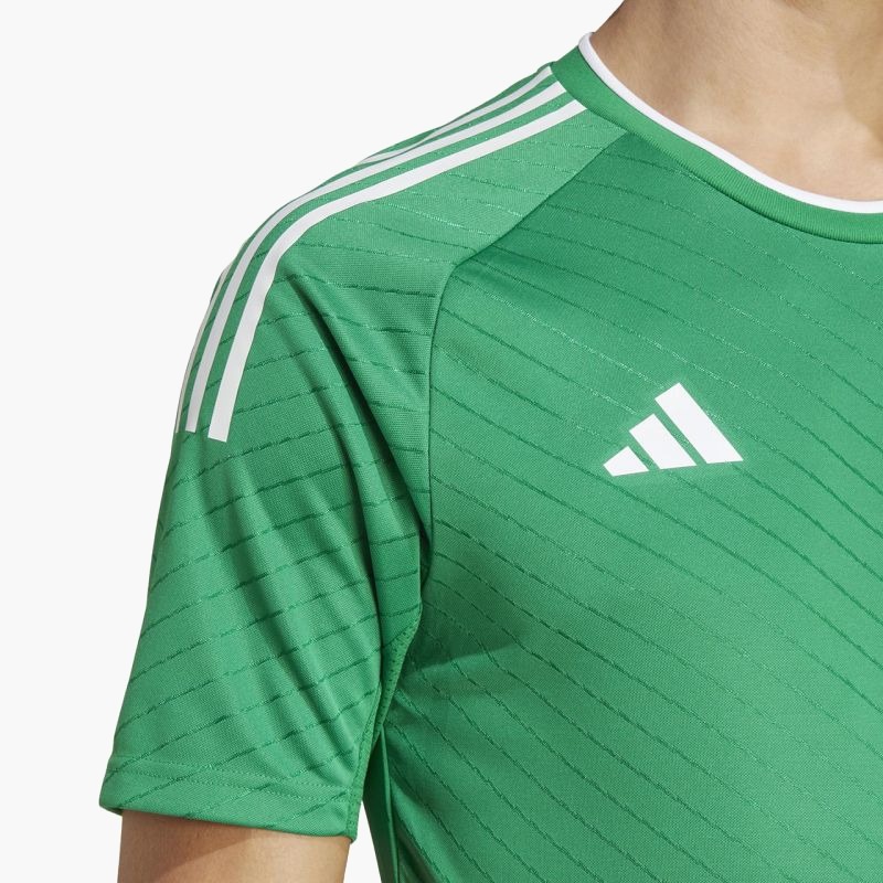 nanito_source_url:https://b2bsportswholesale.net/public/storage/productimages/6a/fe/f9/6d/2257490/image/xlarge_clean.jpg