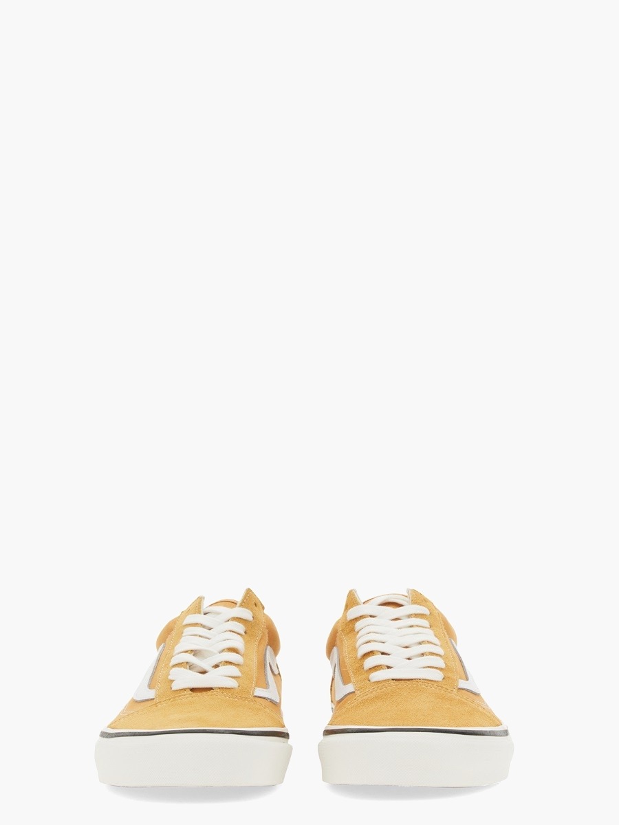 nanito_source_url:https://nokinstyle.com/2359608/old-skool-sneaker.jpg
