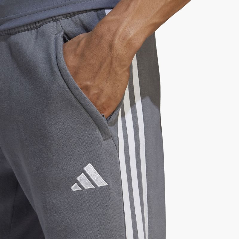 nanito_source_url:https://b2bsportswholesale.net/public/storage/productimages/c8/99/6d/5d/933386/image/xlarge_clean.jpg