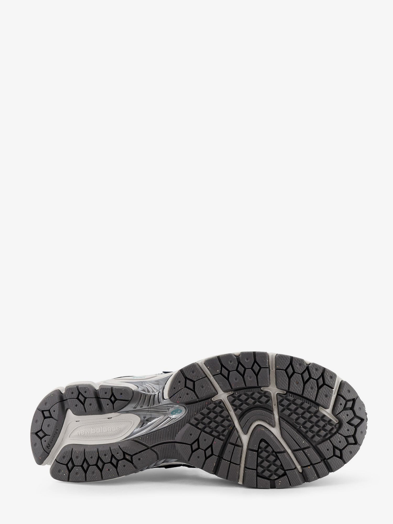 nanito_source_url:https://nokinstyle.com/2391259/u190688-mesh-sneakers-with-side-logo.jpg