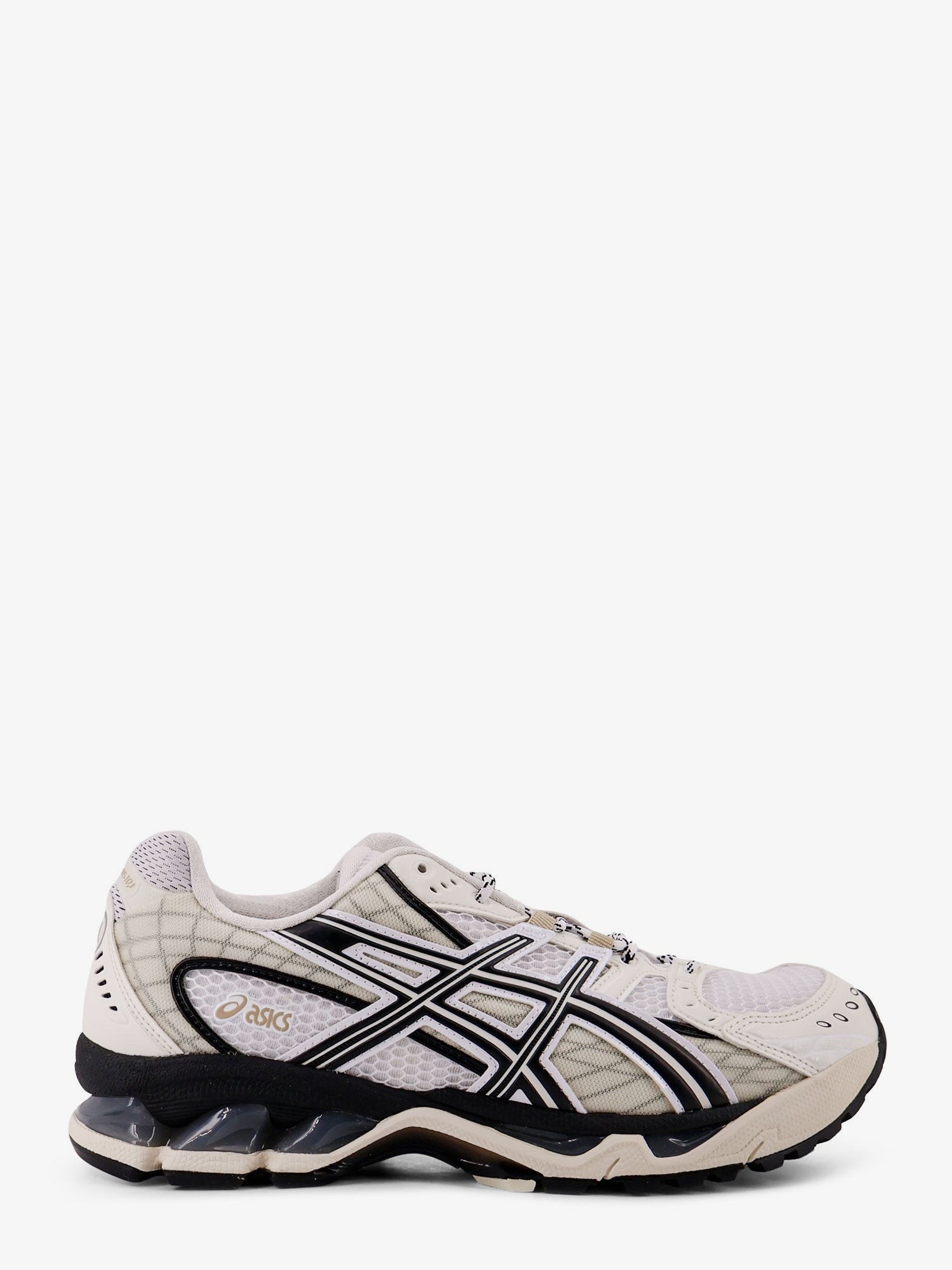 nanito_source_url:https://nokinstyle.com/2398318/gel-nimbus-101-mesh-sneakers-with-logo-on-the-side.jpg