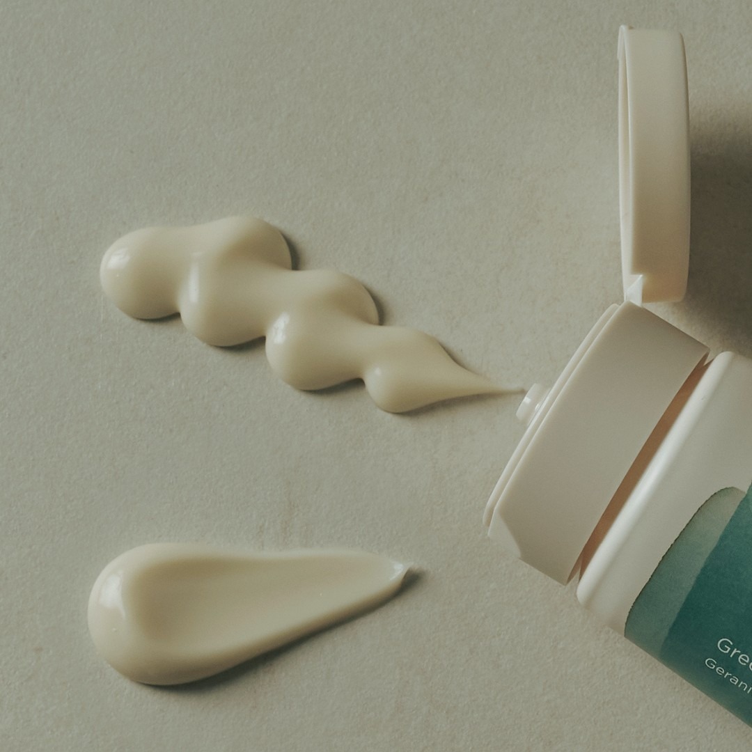 nanito_source_url:https://glowstation.com/wp-content/uploads/FRUDIA-ReProust-Essential-Blending-Body-Lotion-Greenery-8803348049166a.jpg