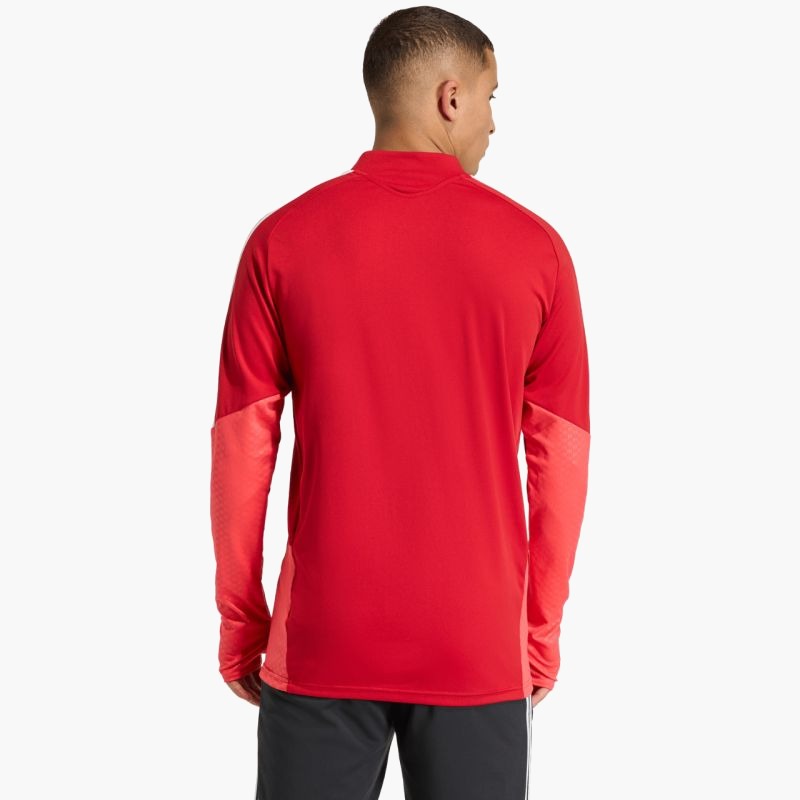 nanito_source_url:https://b2bsportswholesale.net/public/storage/productimages/98/2b/4b/a7/1936275/image/xlarge_clean.jpg