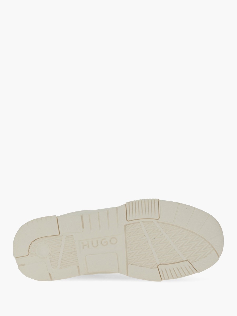 nanito_source_url:https://nokinstyle.com/2371129/sneaker-with-zigzag-detail.jpg