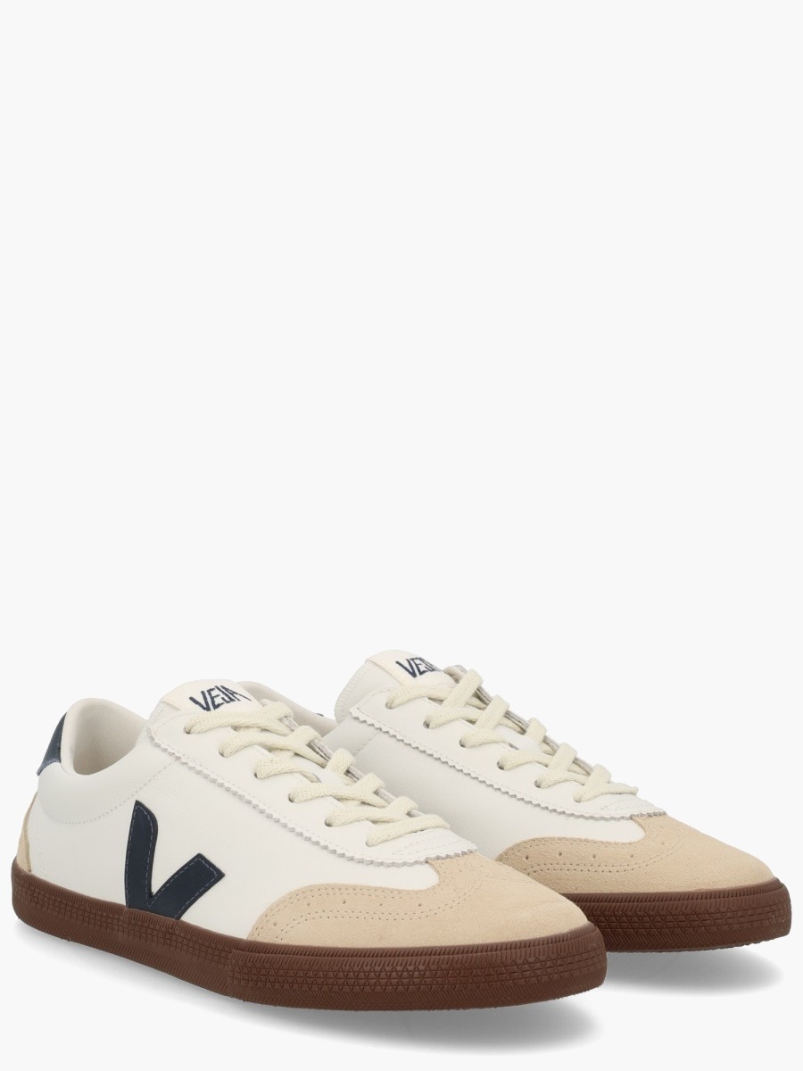 nanito_source_url:https://nokinstyle.com/2373538/volley-sneaker.jpg