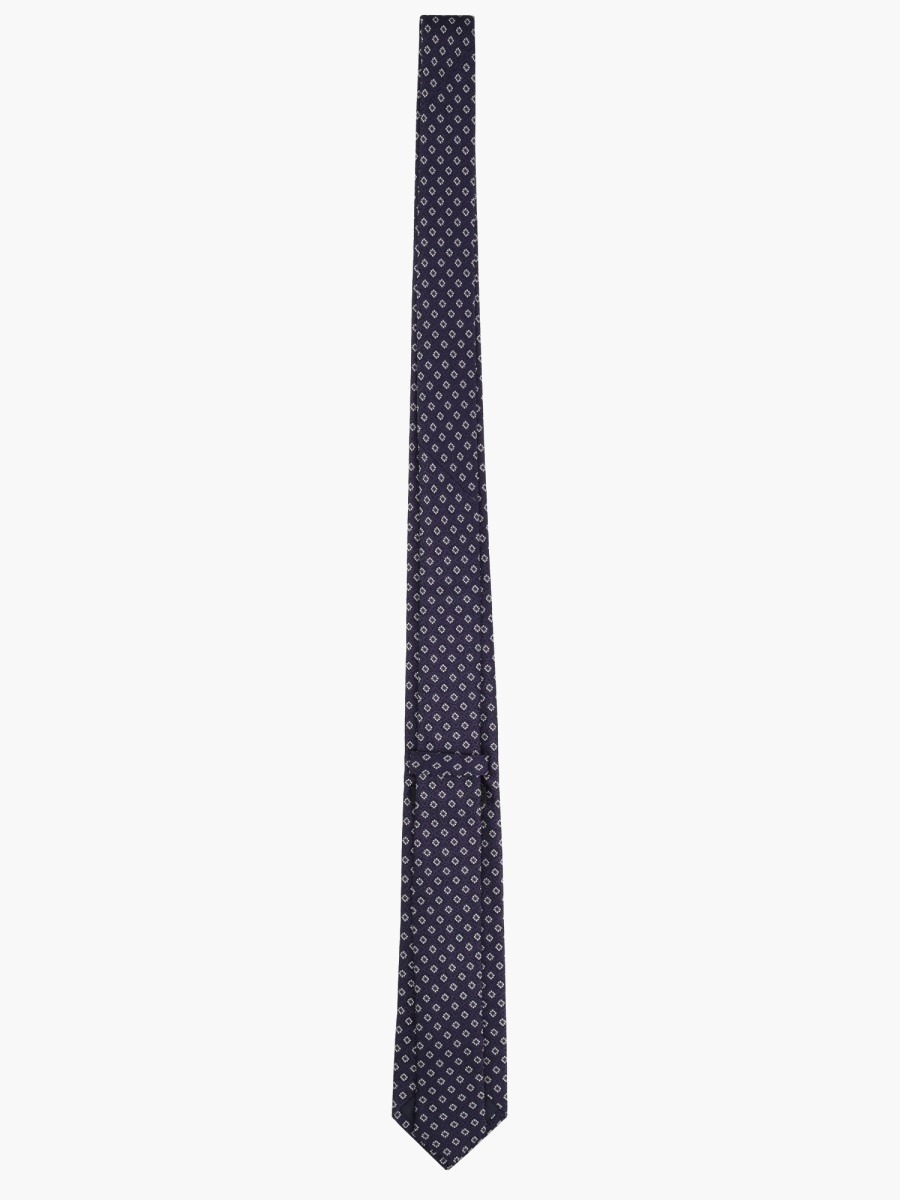 nanito_source_url:https://nokinstyle.com/2341264/silk-tie.jpg