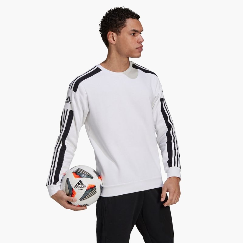 nanito_source_url:https://b2bsportswholesale.net/public/storage/productimages/47/42/ef/b4/629393/image/xlarge_clean.jpg
