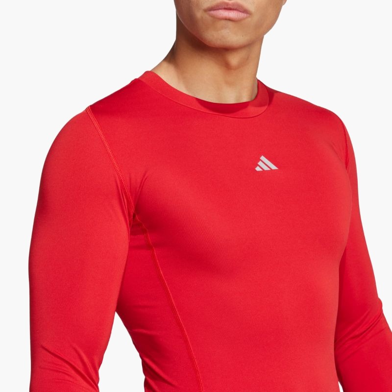 nanito_source_url:https://b2bsportswholesale.net/public/storage/productimages/71/3b/0b/e7/1510354/image/xlarge_clean.jpg